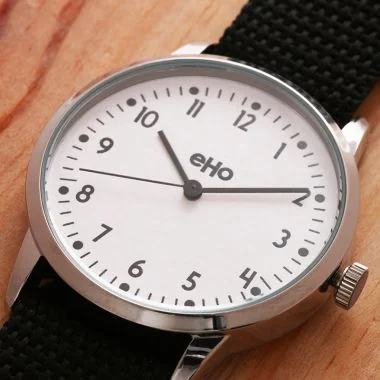Montre éco-responsable eHo à plat