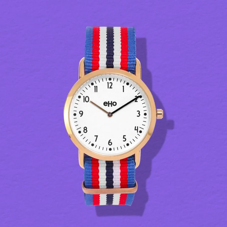Face Montre eHo Ecoresponsable Textile bleu rouge blanc Cadran Blanc fond violet