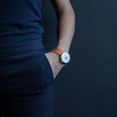 Portée Montre Klokers - Klok 08 - Hypnagogic - Cadran Bleu - Cuir Orange