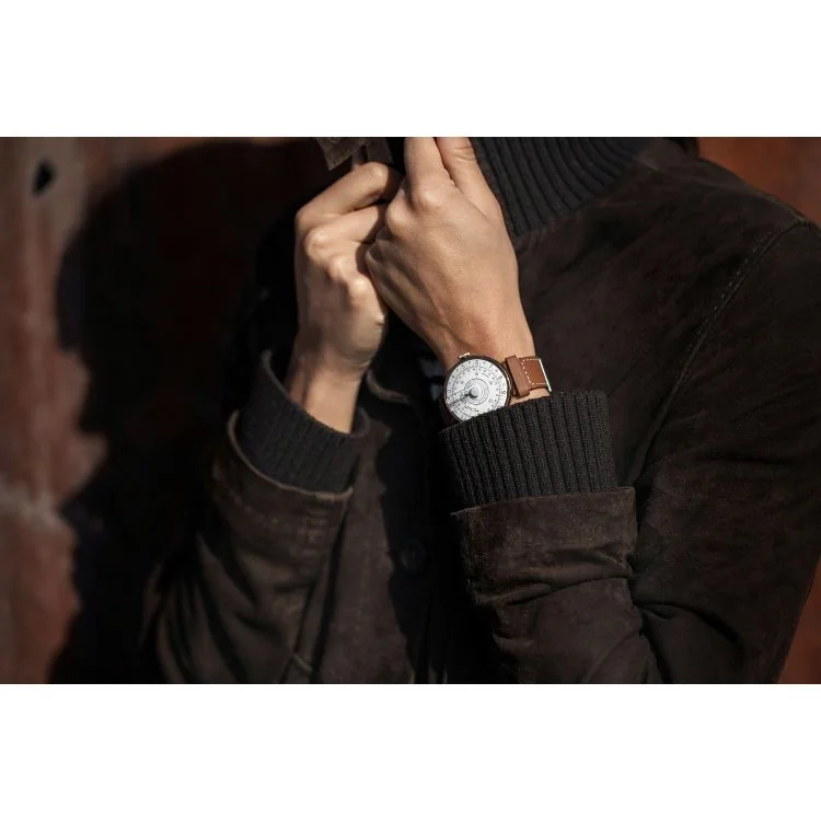 Portée Montre Klokers - Klok 08 - Sixties - Cadran Blanc - Nato Noir