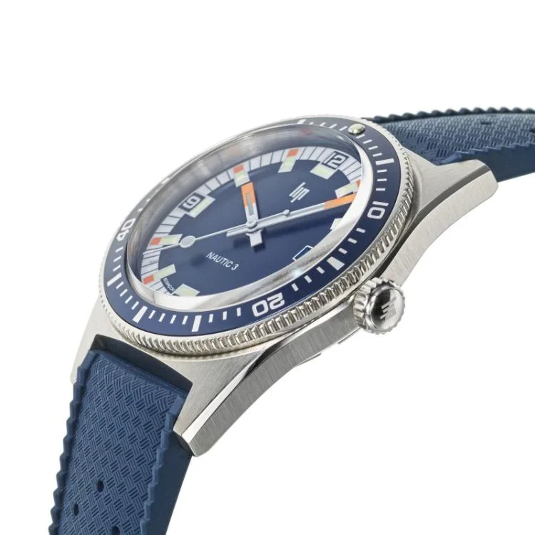 Profil Montre LIP - Nautic 3 - Automatique 39mm - Caoutchouc Bleu