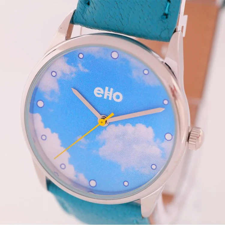 Zoom Avant Montre Ecoresponsable eHo Cuir Bleu Cadran Ciel Blanc Bleu