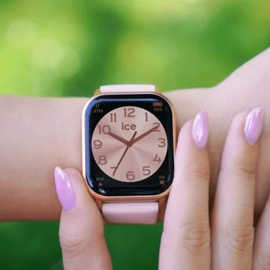 Portée Montre Connectée Ice-Watch - Ice Smart One - Rose et Noire