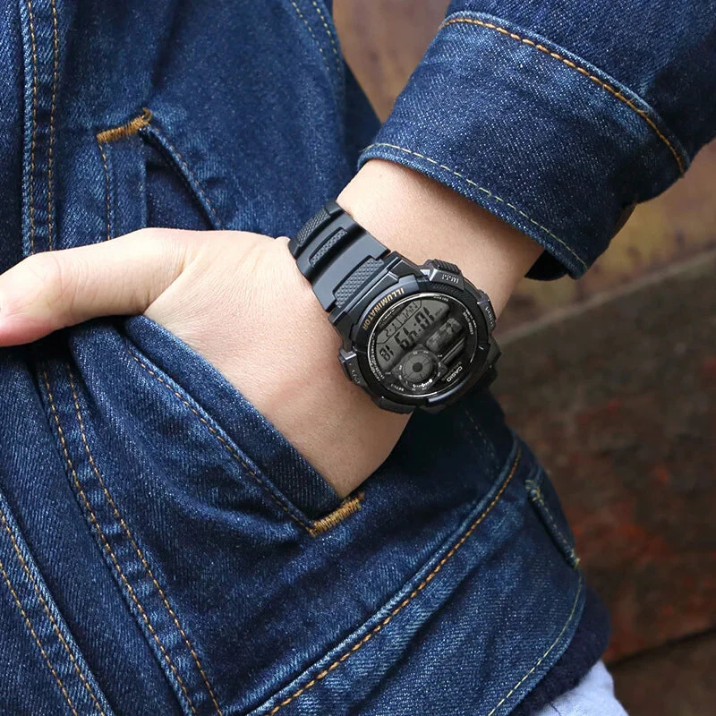 Casio AE-1000W-1AVEF Quartz Digitale 10 Ans Batterie Noir Résine