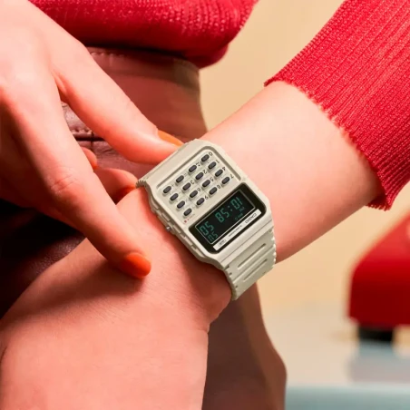 Montre Casio Vintage CA-53WB-8BEF Calculatrice Rétro Ivoire