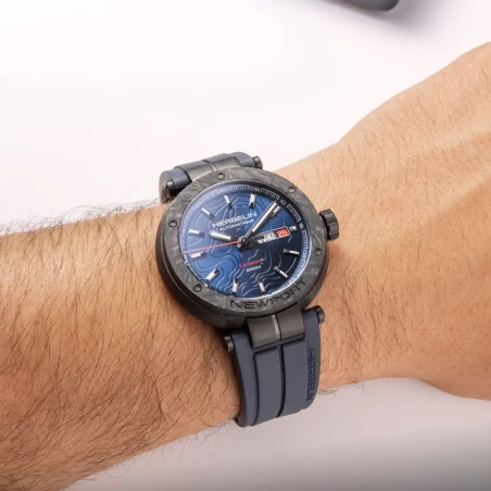 Michel Herbelin Newport – carbone titane – bleu –1788CTN15CB vue porter