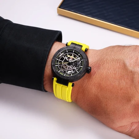 Michel Herbelin newport – carbone titane – squelette – jaune – 1888SQCTN14CY vue porter