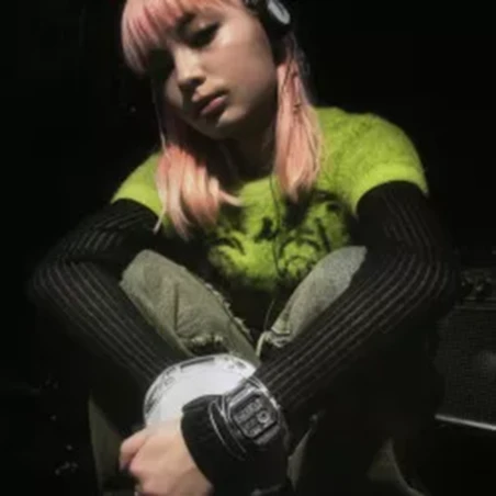 Montre Casio Timeless en Acier Argenté-AE-1200WHD-1AV vue porter