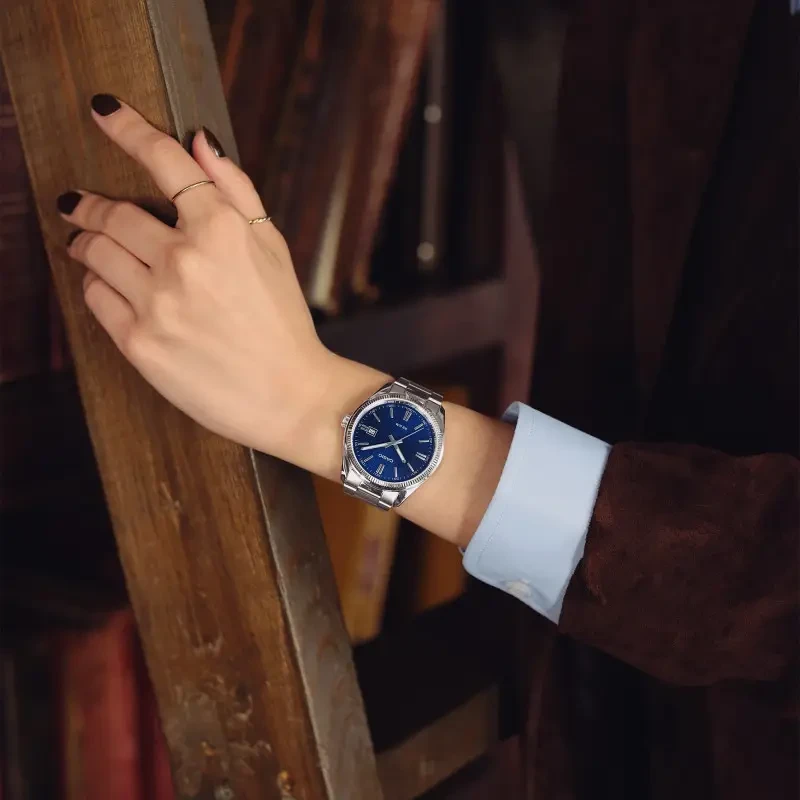 Montre casio Timeless MTP-1302PD-2AV vue porter