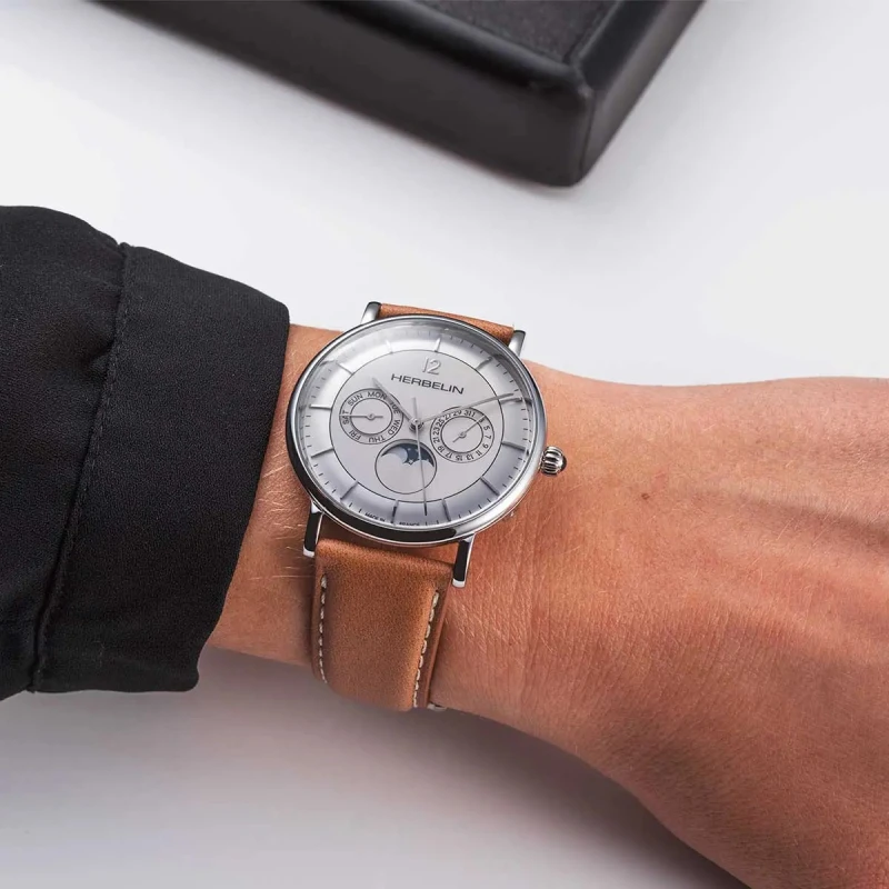 INSPIRATION – PHASE DE LUNE – ACIER & CUIR CAMEL | Club de la Montre