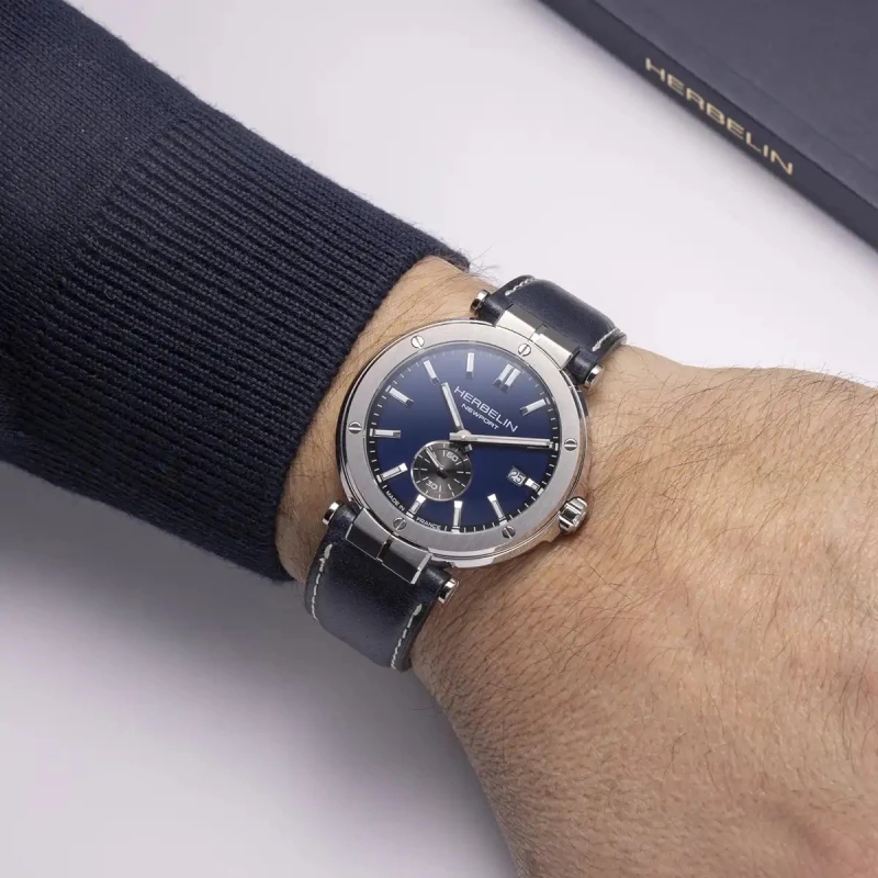 NEWPORT – QUARTZ – BLEU & CUIR BLEU | Club de la Montre