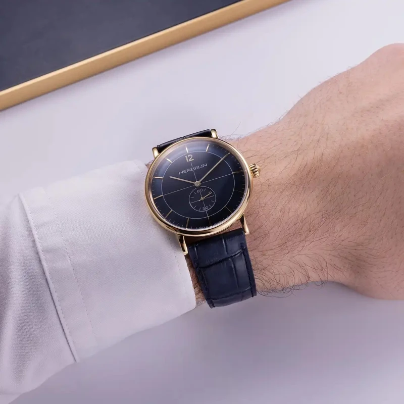 INSPIRATION – PETITE SECONDE – CUIR BLEU | Club de la Montre