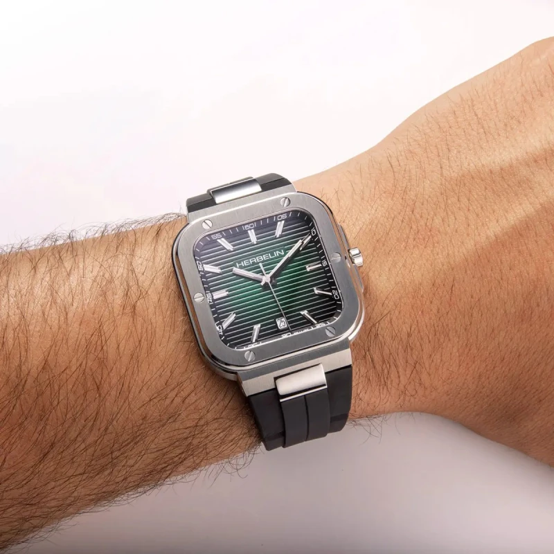 CAP CAMARAT – SQUARE – NOIR & VERT | Club de la Montre