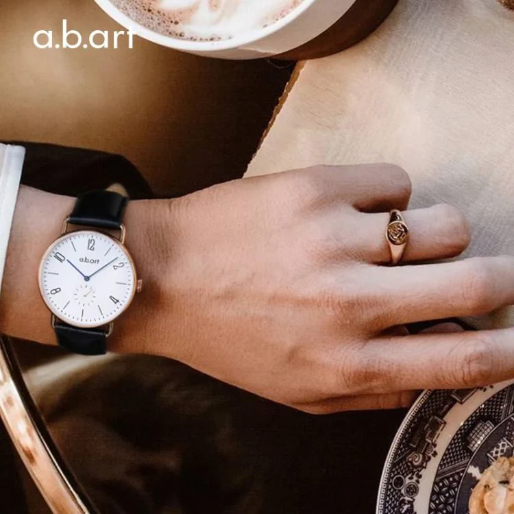 Portée Montre a.b.art Femme Cuir Noir Cadran Blanc Seconde Excentrée - FN36-001-1L