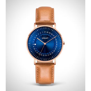 montre calendrier pour femme cadran bleu soleillé avec bracelet en cuir camel