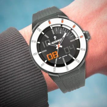 Face Portée Montre Homme Ruckfield Sport Boîtier Résine Bracelet Silicone Noir Cadran Noir