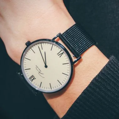  Portée Jonas & Verus Real acier cadran beige bracelet maille milanaise noir acier chromé