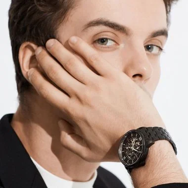 Lifestyle 2 montre Fiyta Photographer Homme Automatique Squelette Acier Noir DGA23001.BBB