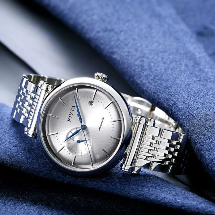 Lifestyle Montre Fiyta In Automatique Acier Argenté Aiguilles Bleu GA850012.WWW