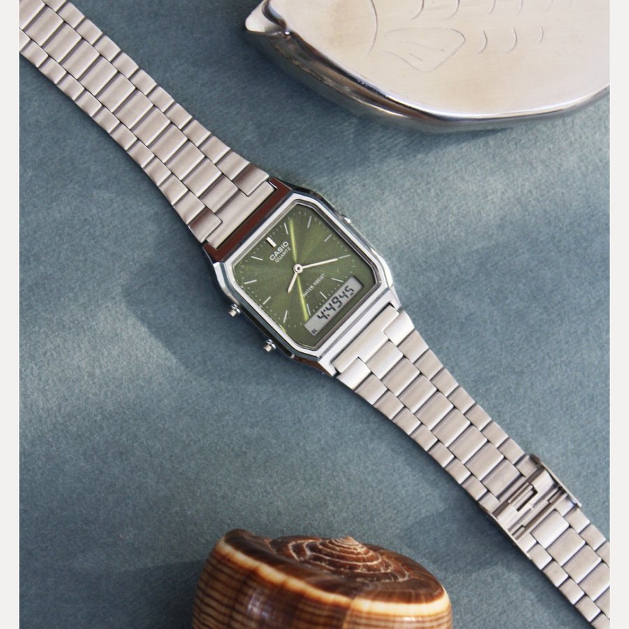 Casio, cadran olive
