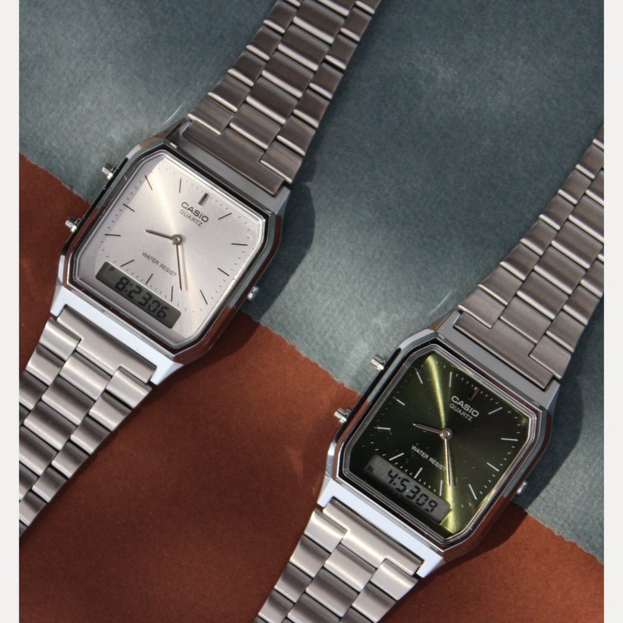 Casio, deux vintage sur cuir