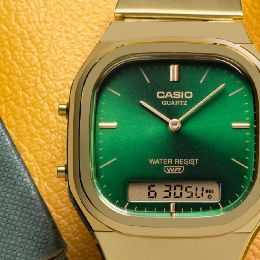 Casio Vintage doree cadran vert sur cuir jaune