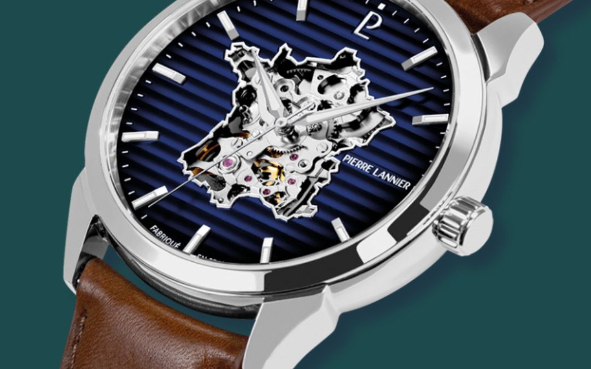 Montre squelette Pierre Lannier &agrave; cadran bleu et bracelet cuir brun