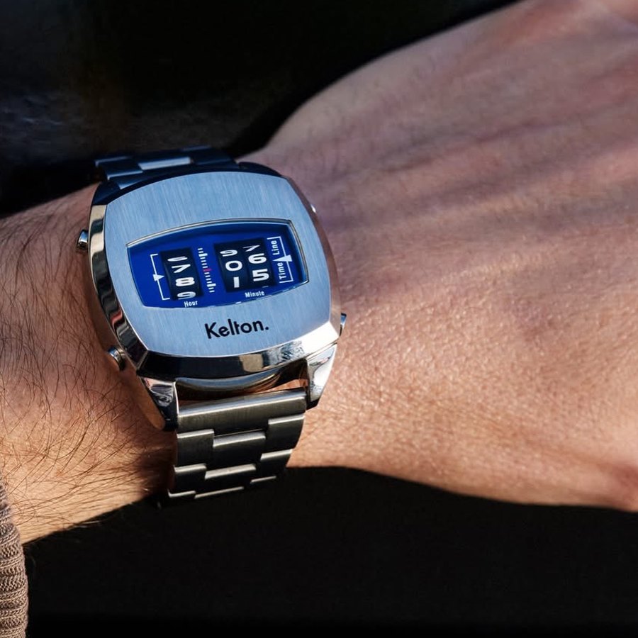 Montre Kelton Kelton Mill&eacute;nium Chrome Bleu en situation
