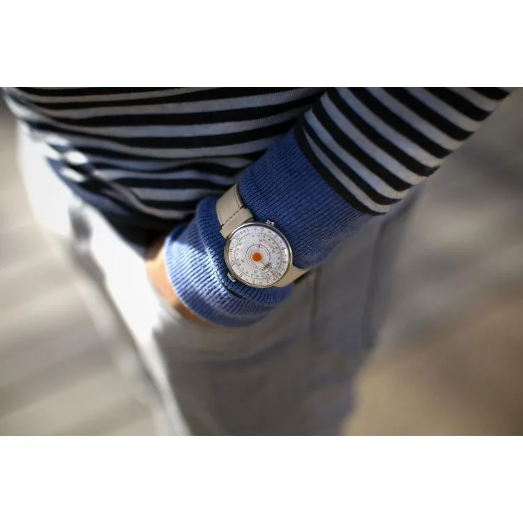 Portée Montre Klokers - Klok 08 - Sixties - Cadran Blanc & Corail - Cuir Grege