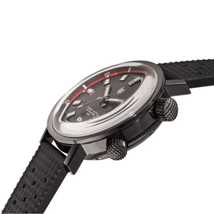 Profil Montre LIP - Grande Nautic Ski 41mm - Cadran Noir