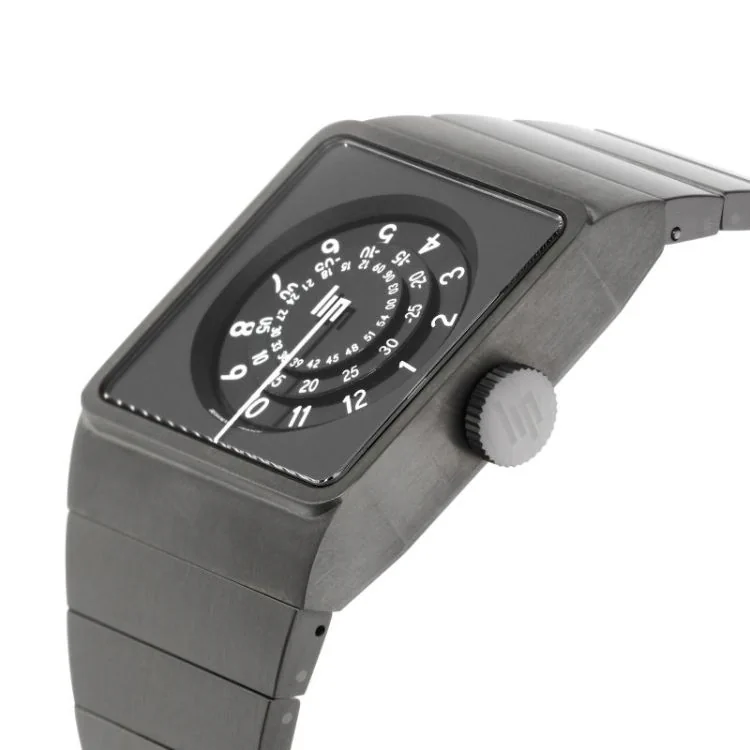 Profil Montre LIP - Mythic - Titane