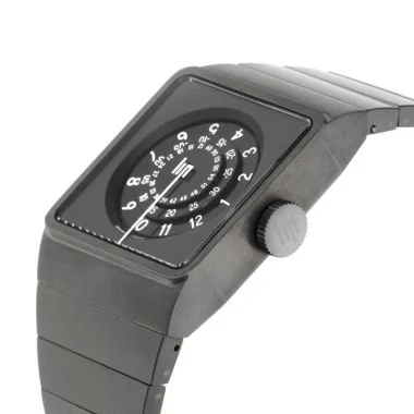 Profil Montre LIP - Mythic - Titane