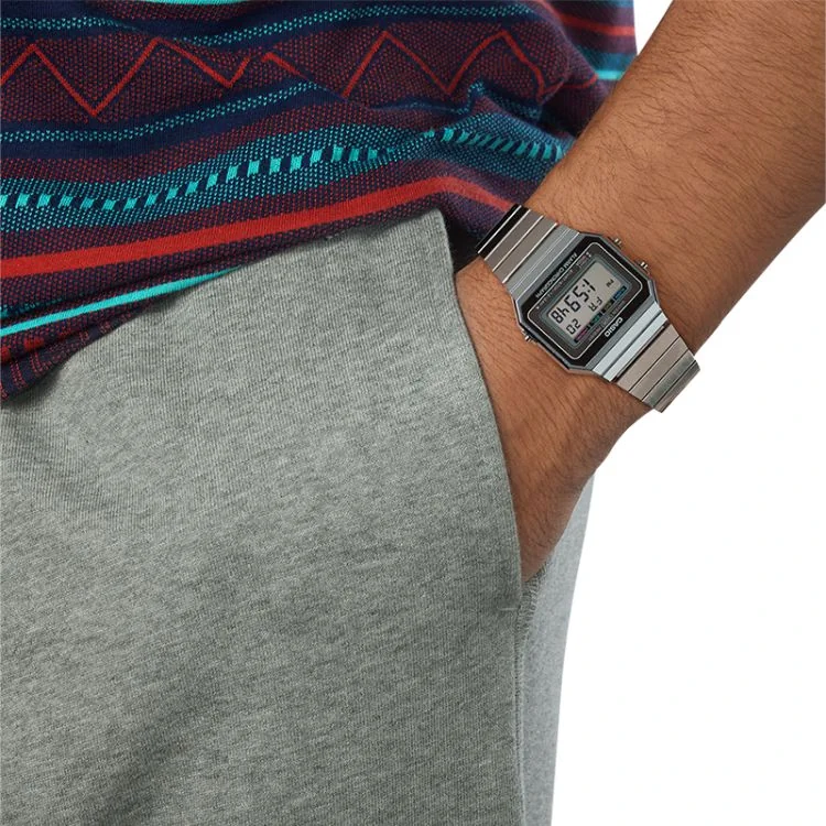 Portée Montre Casio Vintage Iconic Mixte Argentée A700WE-1AEF