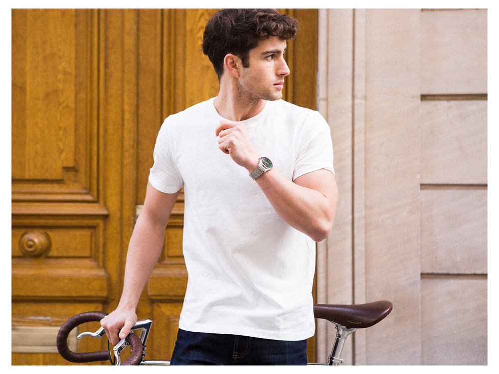 Montre Rectangulaire Homme : le guide style complet